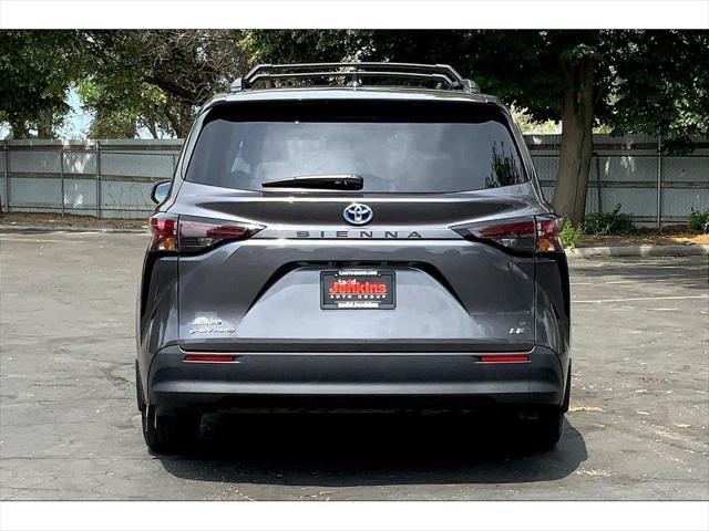 Photo of 2025 Magnetic Gray Metallic Toyota Sienna