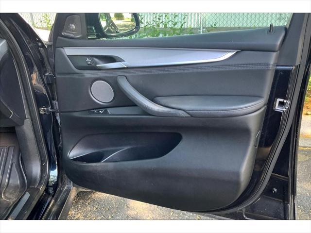Photo of 2016 Carbon Black Metallic BMW X5