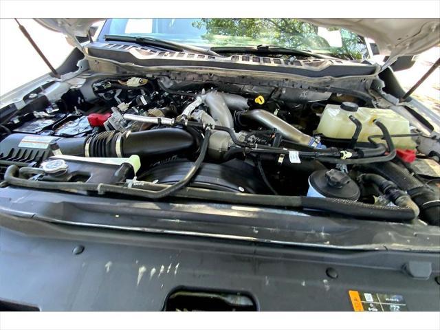 Photo of 2023 Oxford White Ford F-450