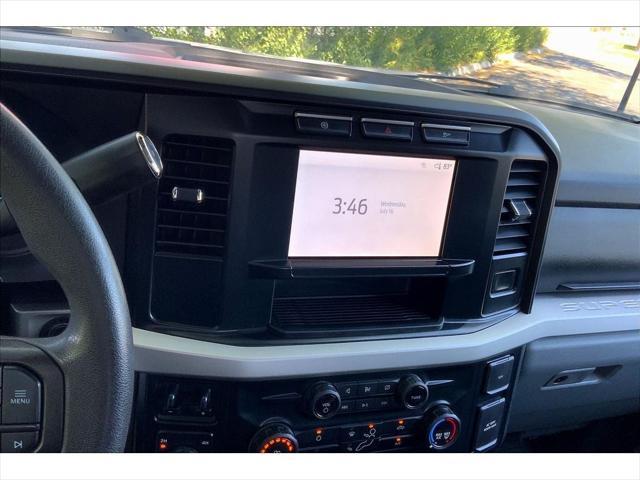 Photo of 2023 Oxford White Ford F-450