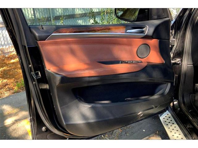 Photo of 2012 Jet Black BMW X5