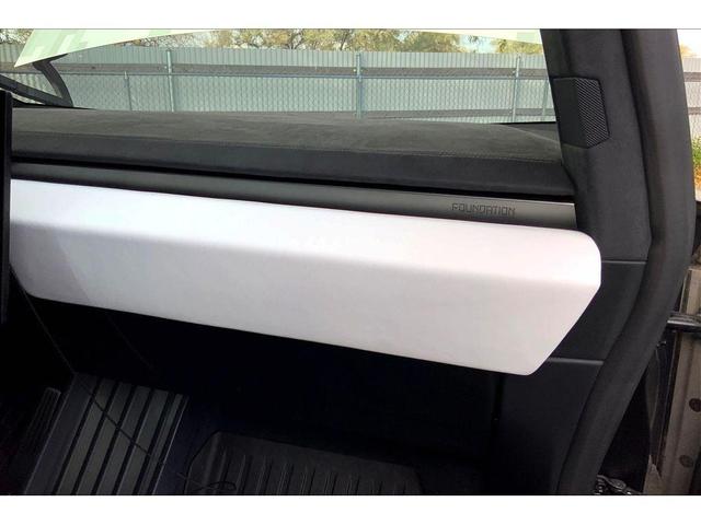 Photo of 2024 Stainless Steel Tesla Cybertruck