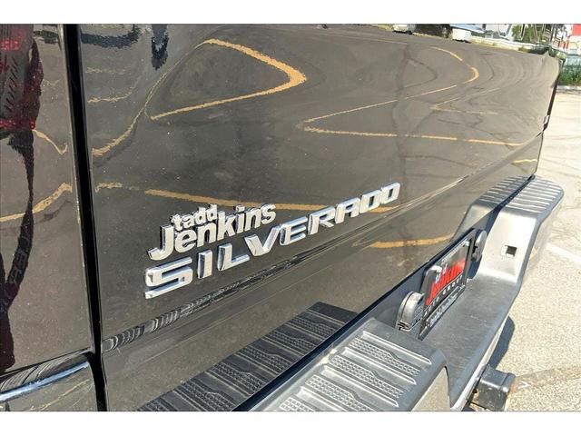 Photo of 2021 Black Chevrolet Silverado 1500