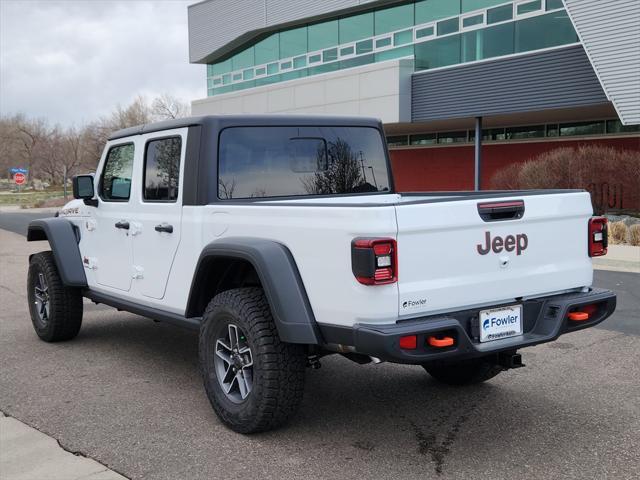 Photo of 2025 Bright White Clearcoat Jeep Gladiator