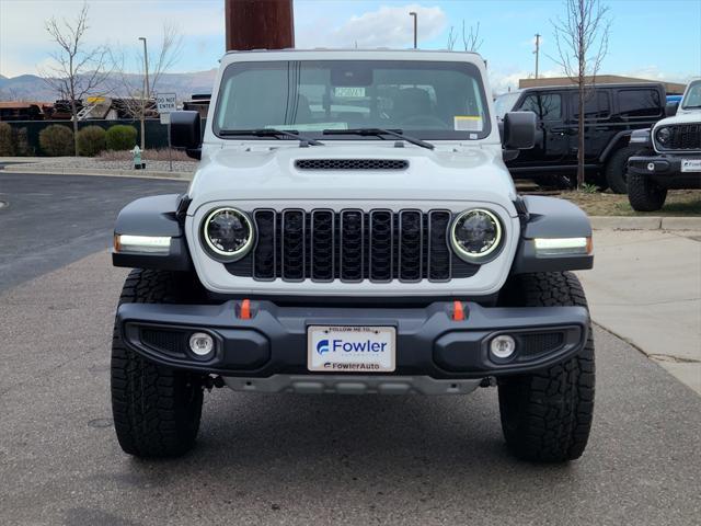 Photo of 2025 Bright White Clearcoat Jeep Gladiator