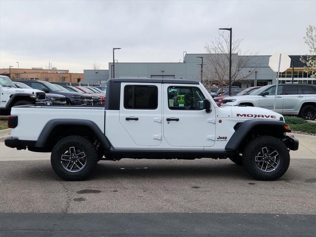 Photo of 2025 Bright White Clearcoat Jeep Gladiator