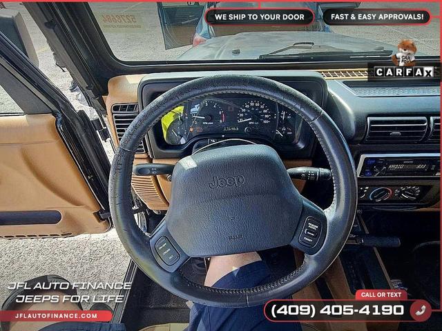 Photo of 2000 Black Jeep Wrangler