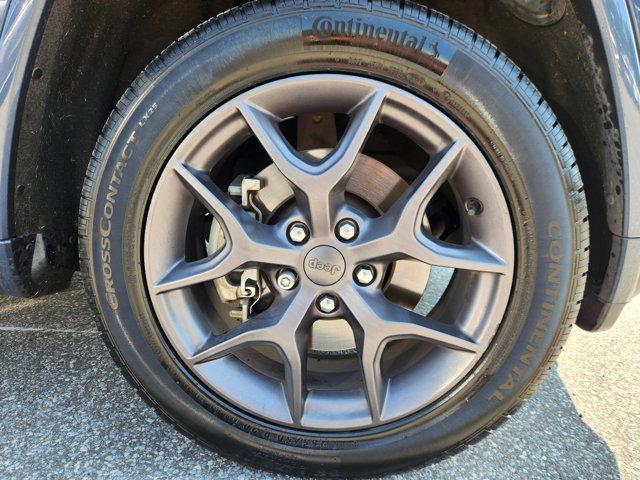 Photo of 2021 Slate Blue Pearlcoat Jeep Grand Cherokee