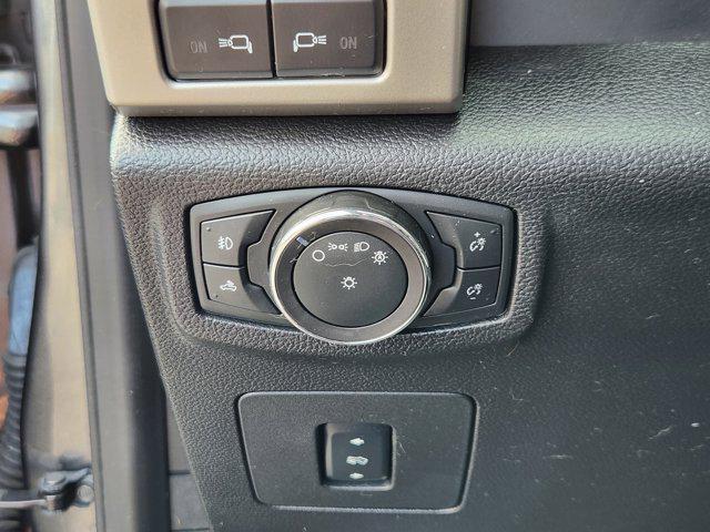 Photo of 2017 Magnetic Metallic [Gray] Ford F-150