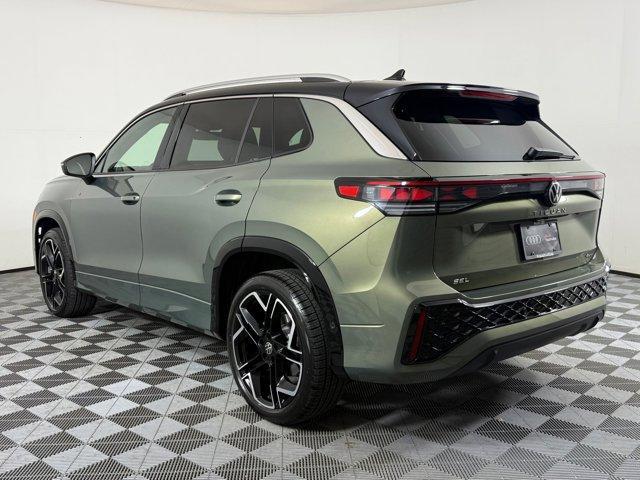 Photo of 2025 Avocado Green w/Deep Black Roof Volkswagen Tiguan