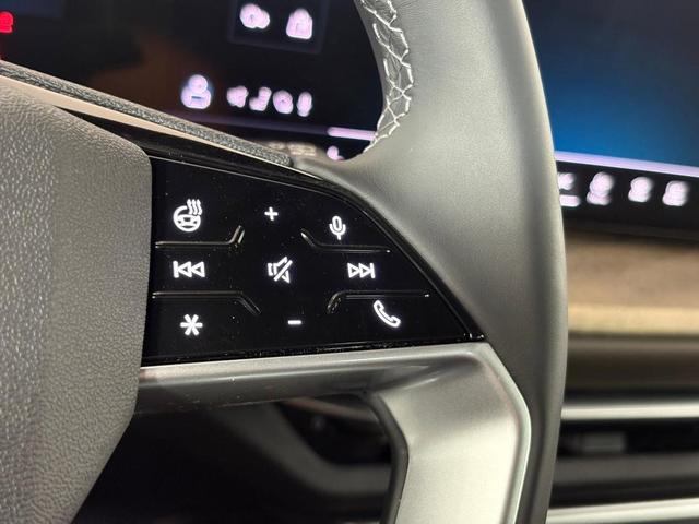 Photo of 2025 Glacier White Metallic Audi Q5