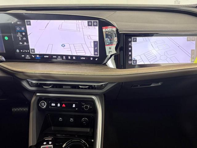 Photo of 2025 Glacier White Metallic Audi Q5