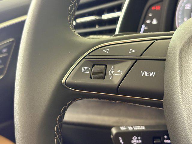 Photo of 2025 Glacier White Metallic Audi Q7