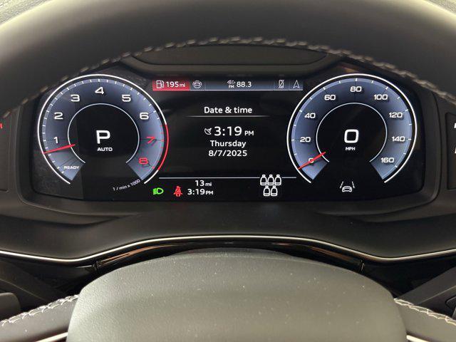 Photo of 2025 Glacier White Metallic Audi Q7