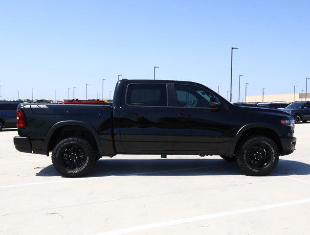 Photo of 2025 Diamond Black Crystal Pearlcoat RAM 1500
