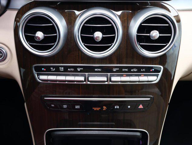 Photo of 2022 White Mercedes-Benz GLC 300