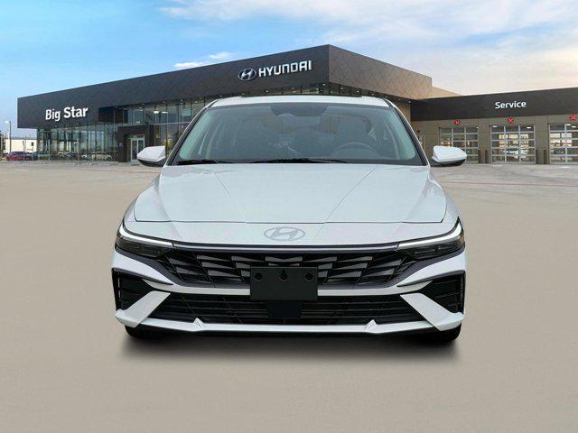 Photo of 2025 Serenity White Hyundai ELANTRA
