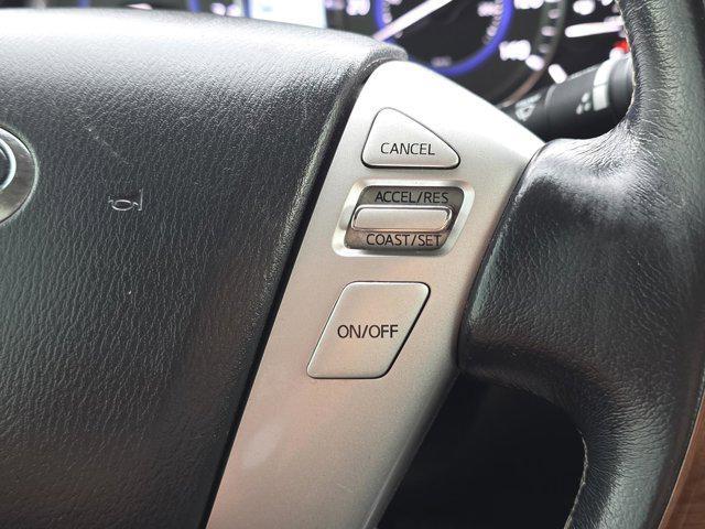 Photo of 2018 Liquid Platinum INFINITI QX80
