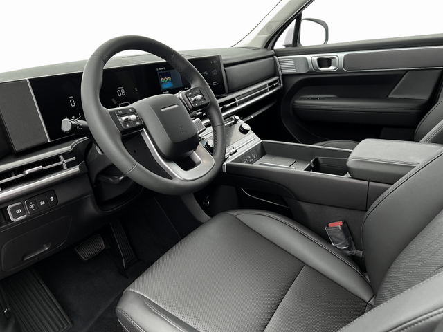 Photo of 2025 Shimmering Silver Hyundai SANTA FE