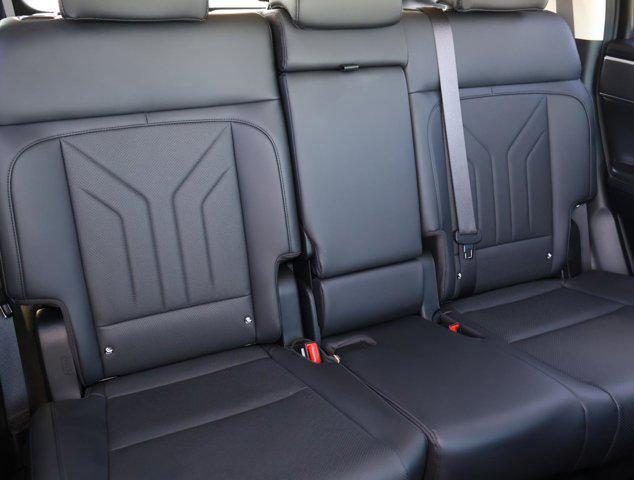 Photo of 2025 Atlantis Blue Hyundai SANTA FE