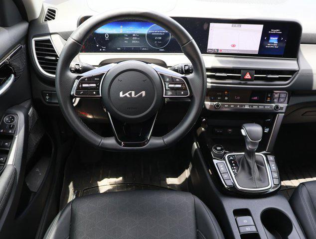 Photo of 2024 Valais Green Kia Seltos