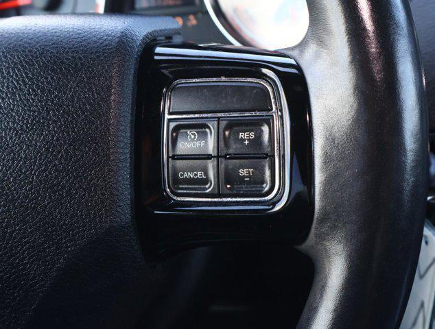 Photo of 2016 Granite Crystal Metallic Clearcoat Dodge Grand Caravan