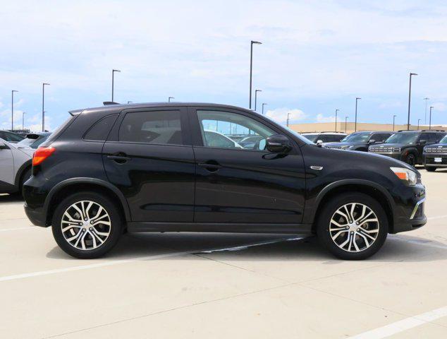 Photo of 2018 Labrador Black Metallic Mitsubishi Outlander Sport