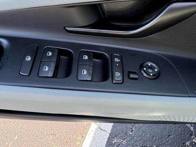 Photo of 2025 Fluid Metal Hyundai ELANTRA
