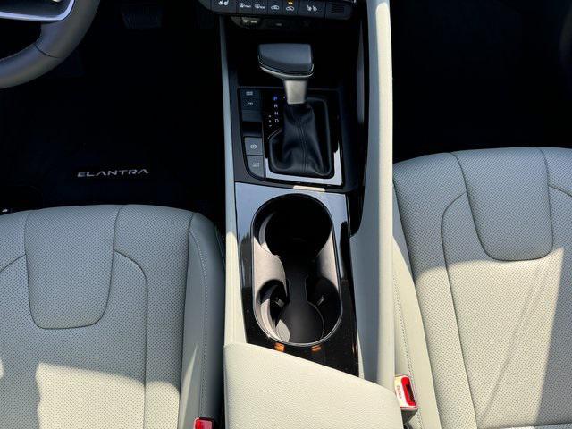 Photo of 2025 Fluid Metal Hyundai ELANTRA