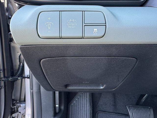 Photo of 2025 Fluid Metal Hyundai ELANTRA