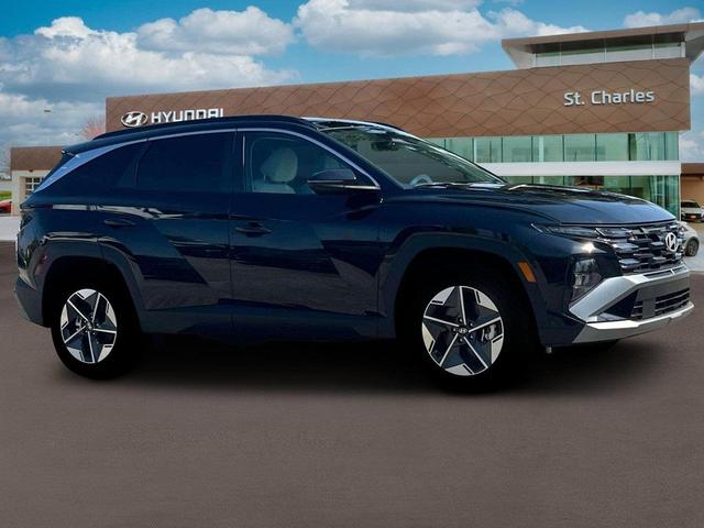 Photo of 2025 Ash Black Hyundai TUCSON Hybrid