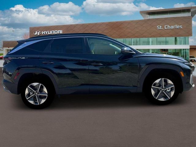 Photo of 2025 Ash Black Hyundai TUCSON Hybrid