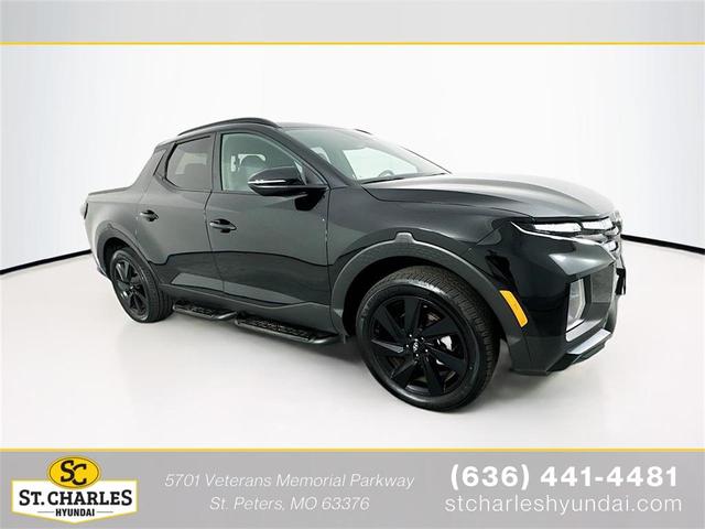 Photo of 2024 Phantom Black Hyundai SANTA CRUZ