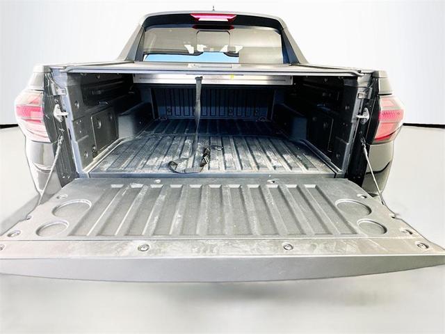 Photo of 2024 Phantom Black Hyundai SANTA CRUZ