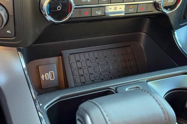 Photo of 2025 Oxford White Ford F-150