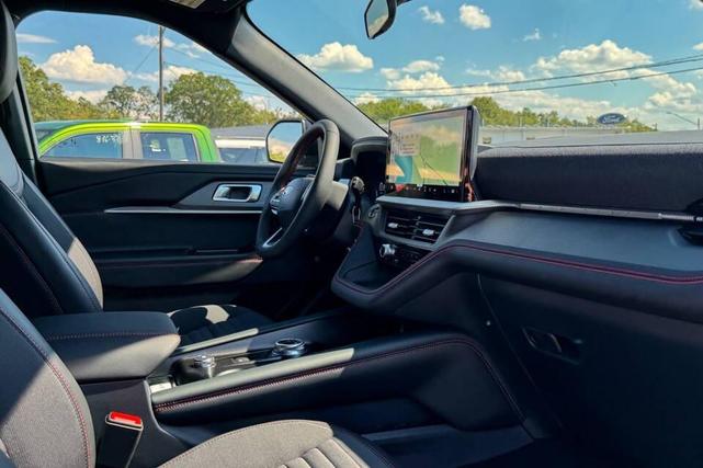 Photo of 2025 Vapor Blue Ford Explorer