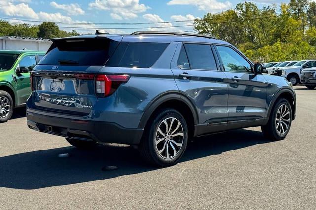 Photo of 2025 Vapor Blue Ford Explorer