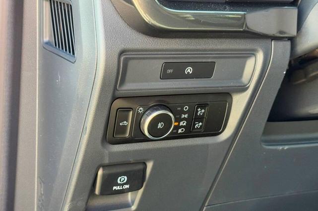 Photo of 2025 Oxford White Ford F-150