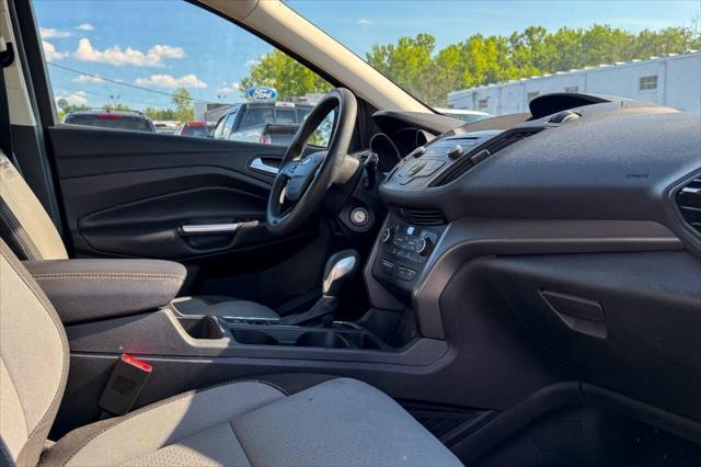 Photo of 2018 Shadow Black Ford Escape