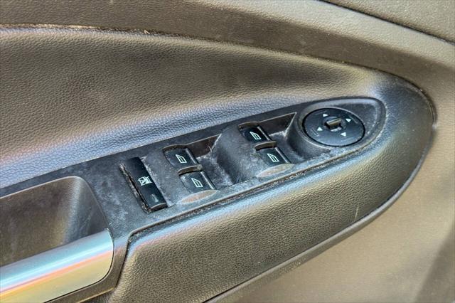 Photo of 2018 Shadow Black Ford Escape