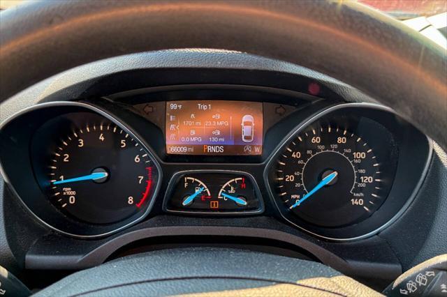 Photo of 2018 Shadow Black Ford Escape