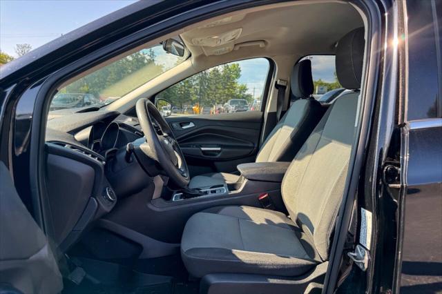Photo of 2018 Shadow Black Ford Escape