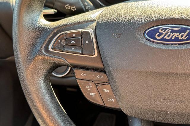 Photo of 2018 Shadow Black Ford Escape