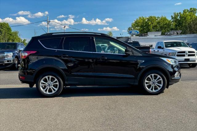 Photo of 2018 Shadow Black Ford Escape