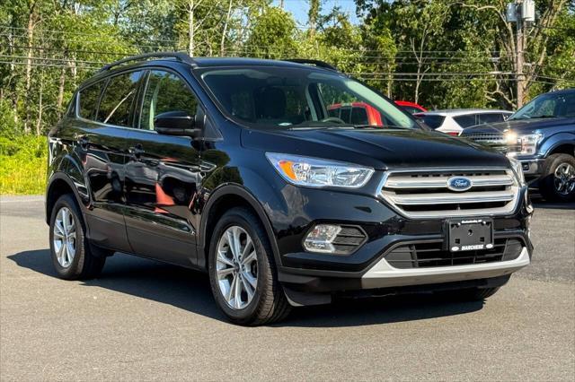 Photo of 2018 Shadow Black Ford Escape