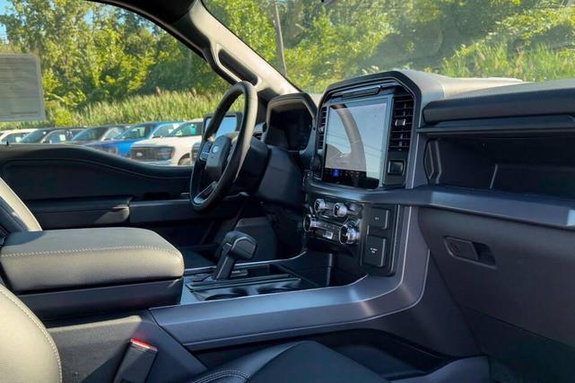 Photo of 2025 Oxford White Ford F-150