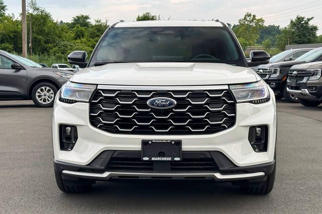 Photo of 2025 Star White Metallic Tri-Coat Ford Explorer