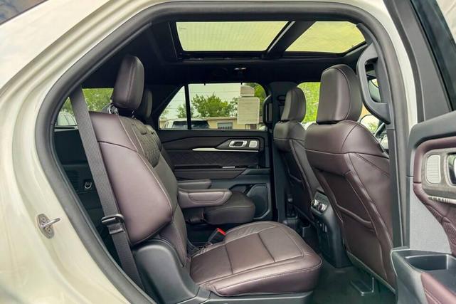 Photo of 2025 Star White Metallic Tri-Coat Ford Explorer