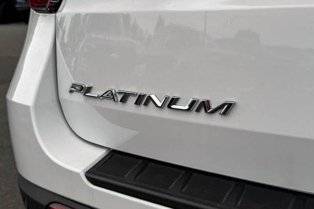 Photo of 2025 Star White Metallic Tri-Coat Ford Explorer