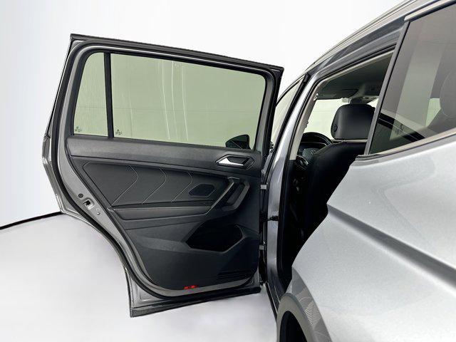 Photo of 2024 Pyrite Silver Metallic Volkswagen Tiguan